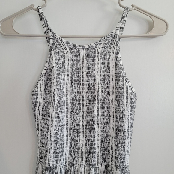 small romper - Picture 2 of 11